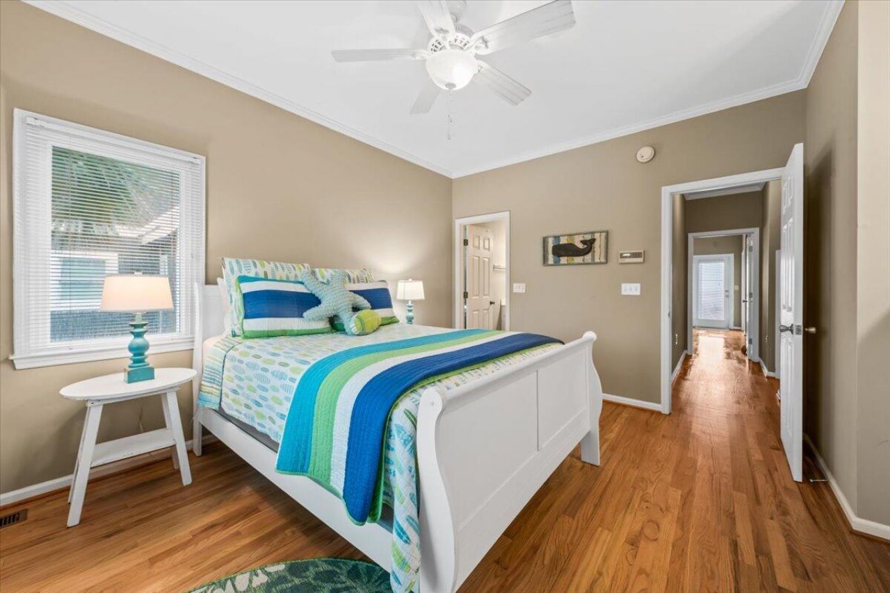 3004 Point Street Photo 33