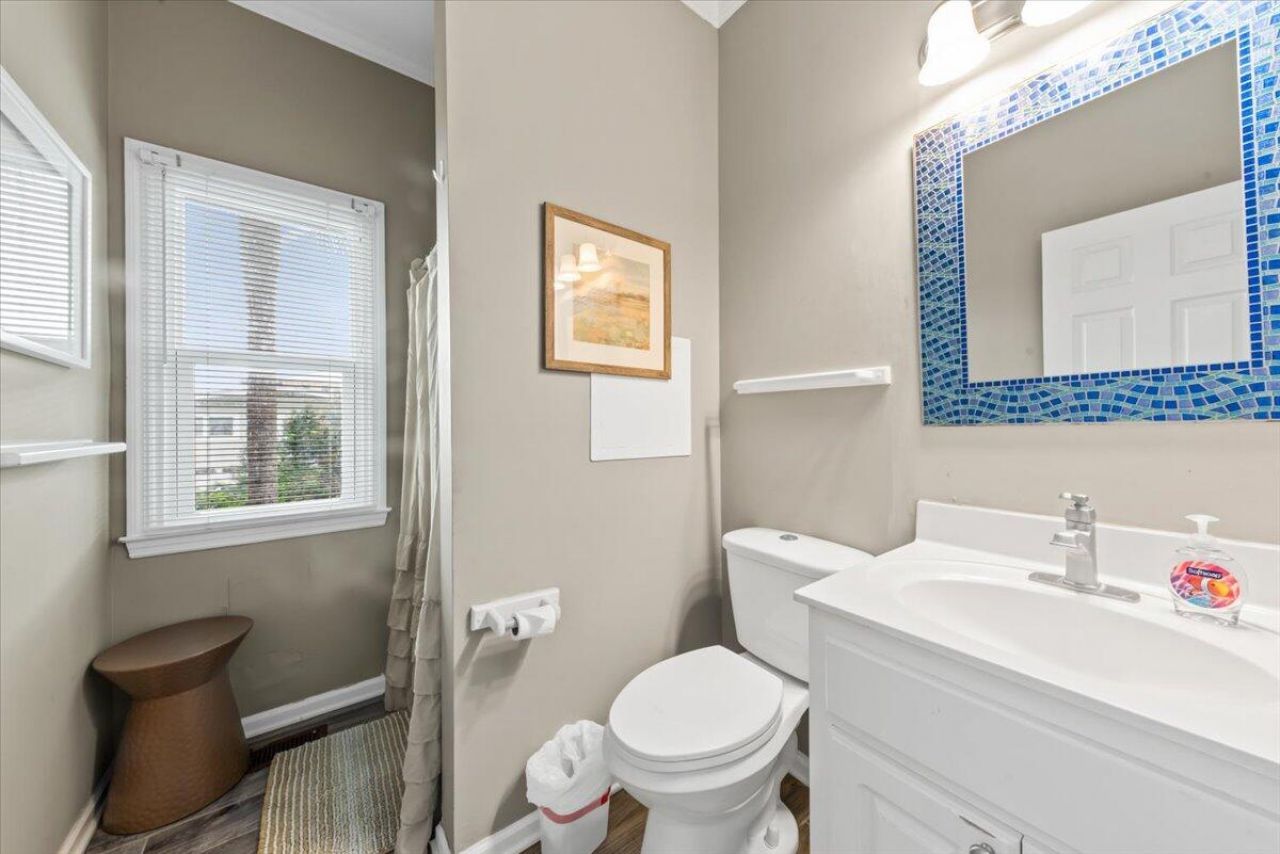 3004 Point Street Photo 37