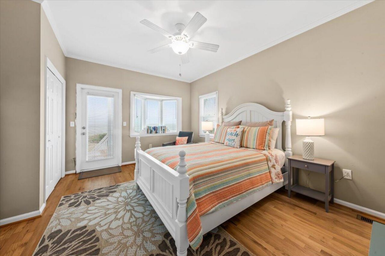 3004 Point Street Photo 38