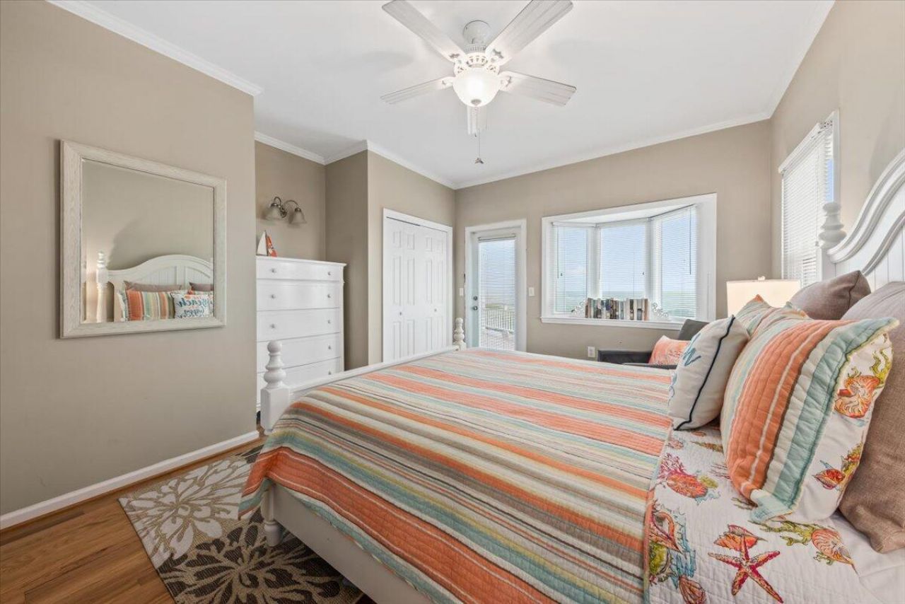 3004 Point Street Photo 39