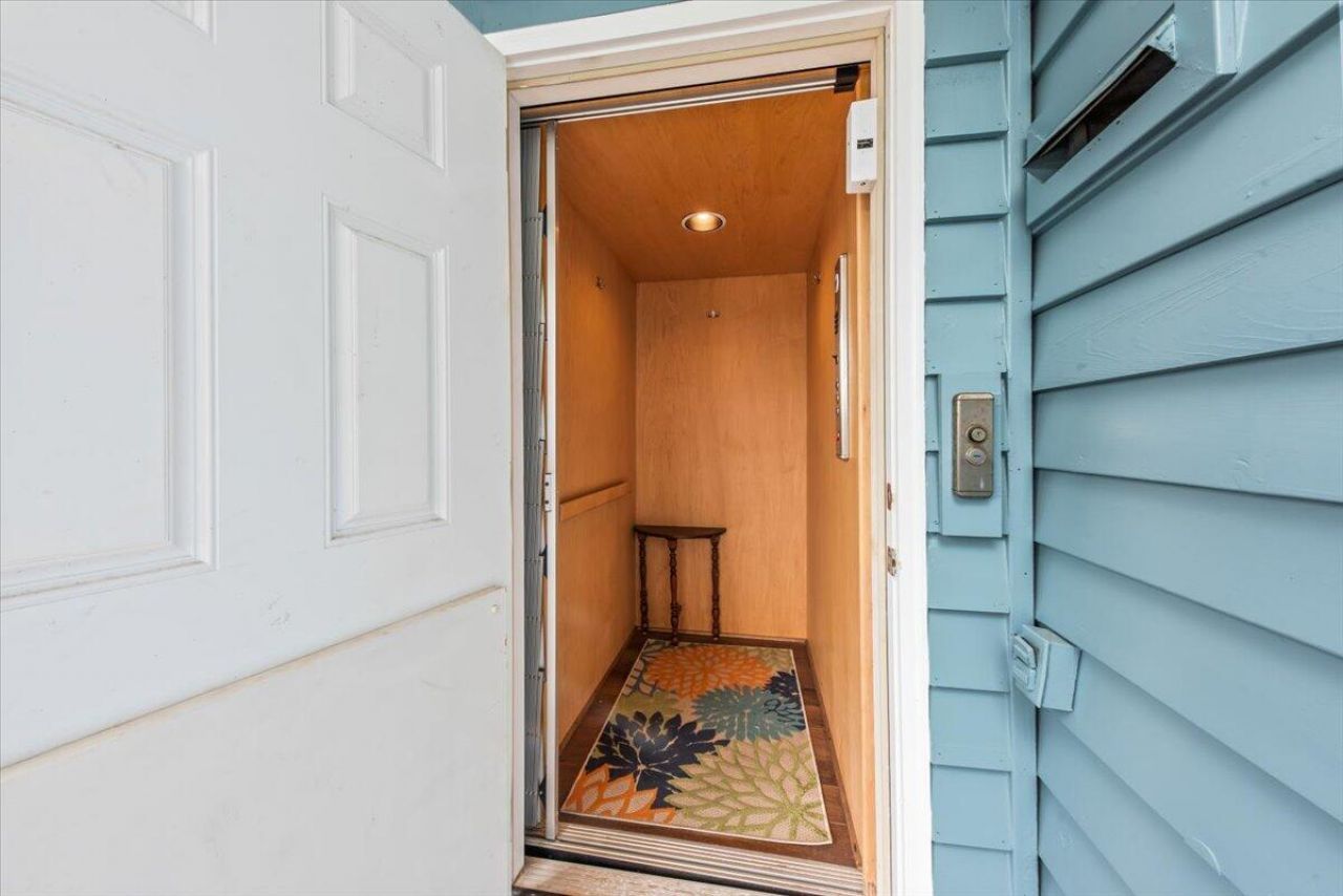 3004 Point Street Photo 53