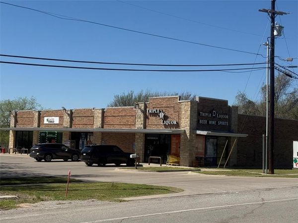 323 W 4th Street , Weatherford, TX 76086