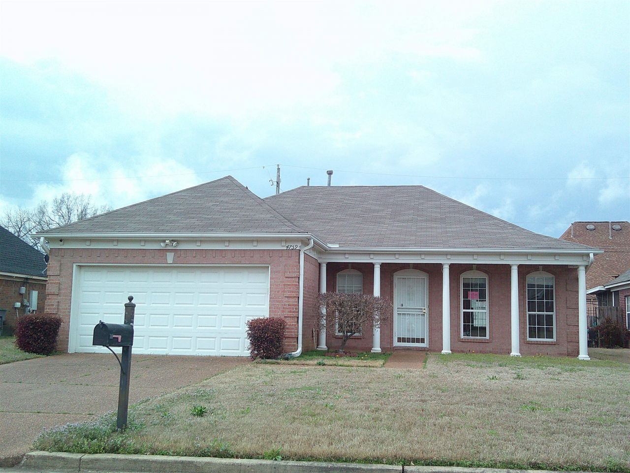 4759 PAINTED OAK CV Memphis, TN 38116