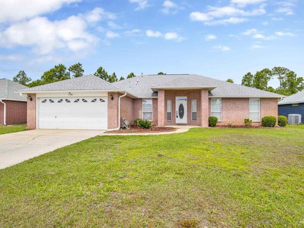 128 Gunwale Rd, Pensacola, FL 32507