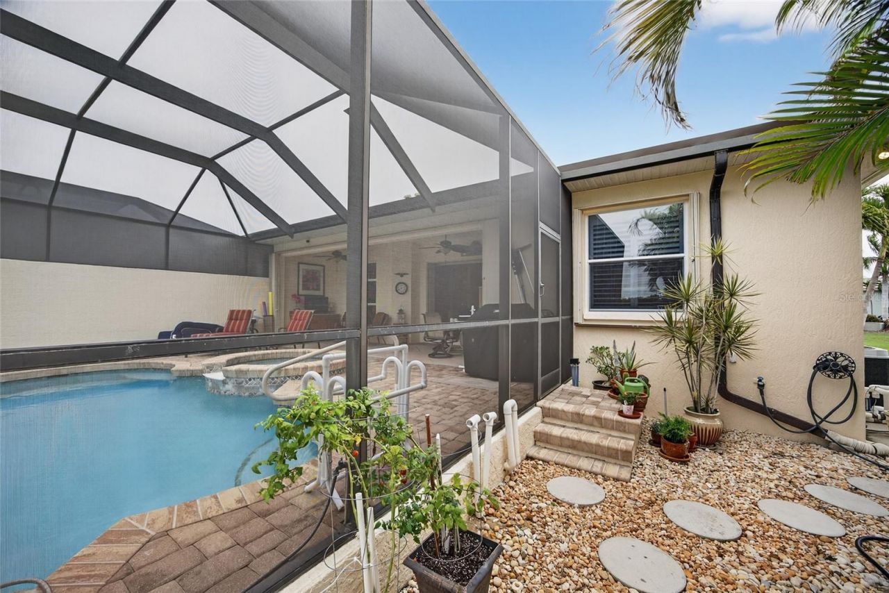 3205 Purple Martin Drive, Unit 8, Punta Gorda, FL 33950 Photo