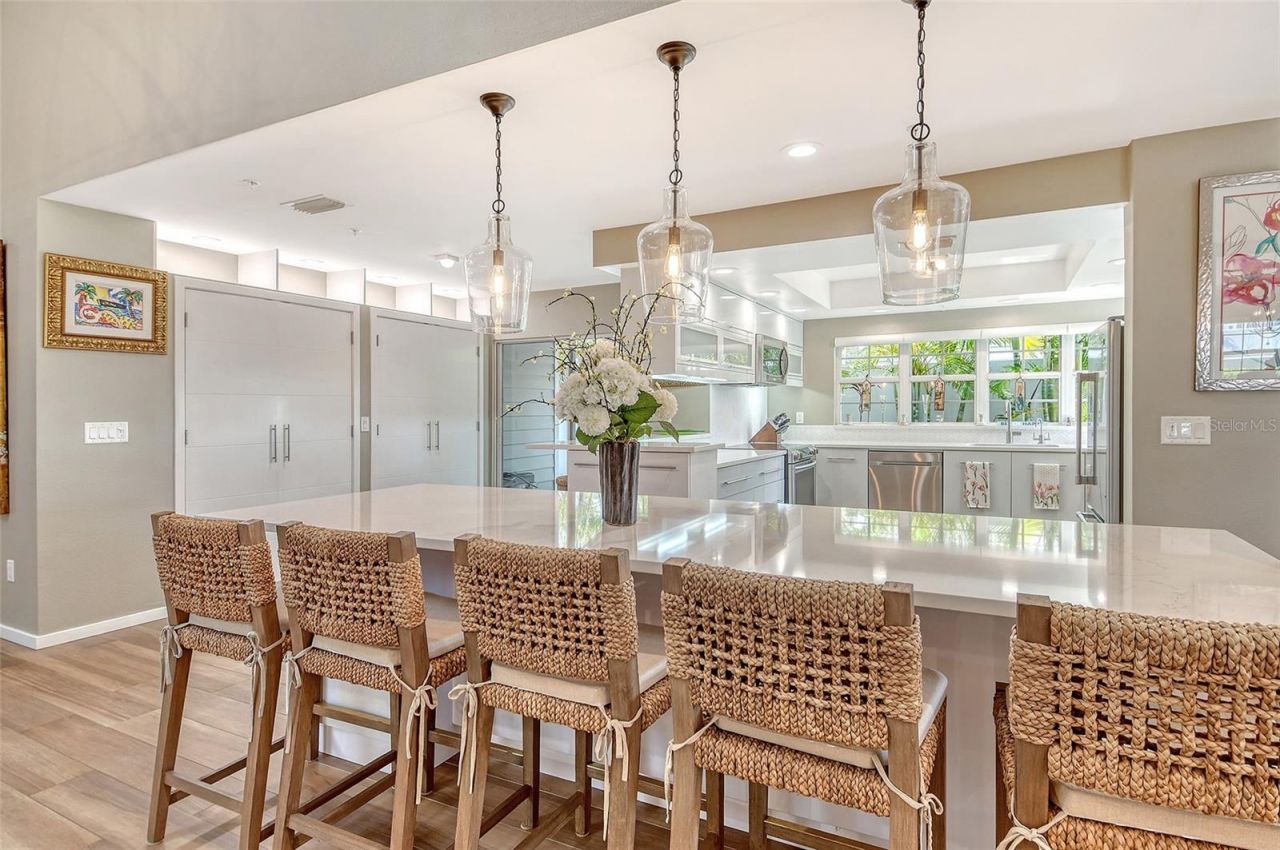 3427 Winding Oaks Drive, Unit 14, Longboat Key, FL 34228 Photo