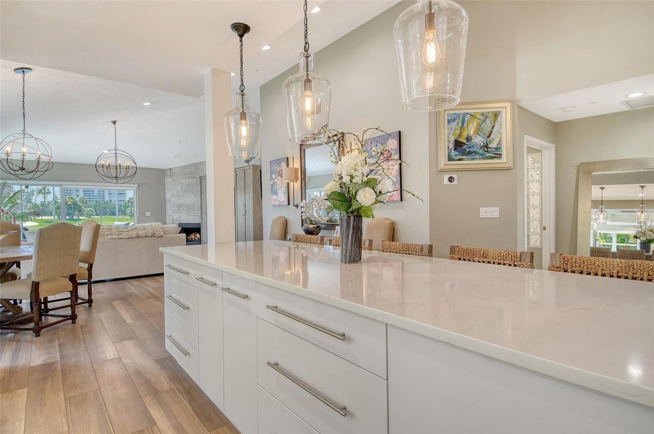 3427 Winding Oaks Drive, Unit 14, Longboat Key, FL 34228 Photo