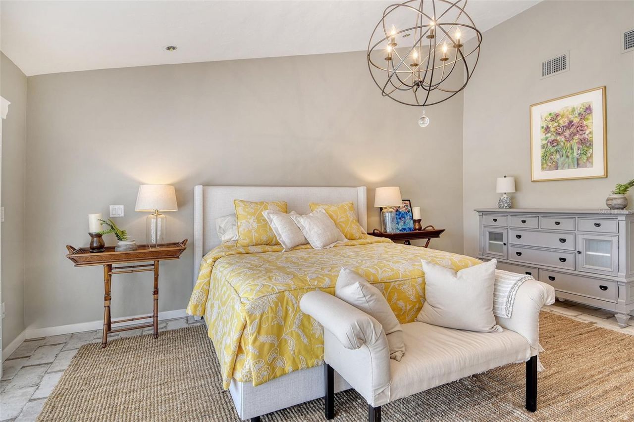 3427 Winding Oaks Drive, Unit 14, Longboat Key, FL 34228 Photo