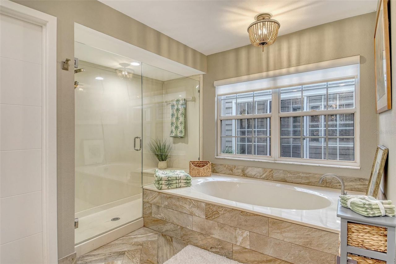 3427 Winding Oaks Drive, Unit 14, Longboat Key, FL 34228 Photo