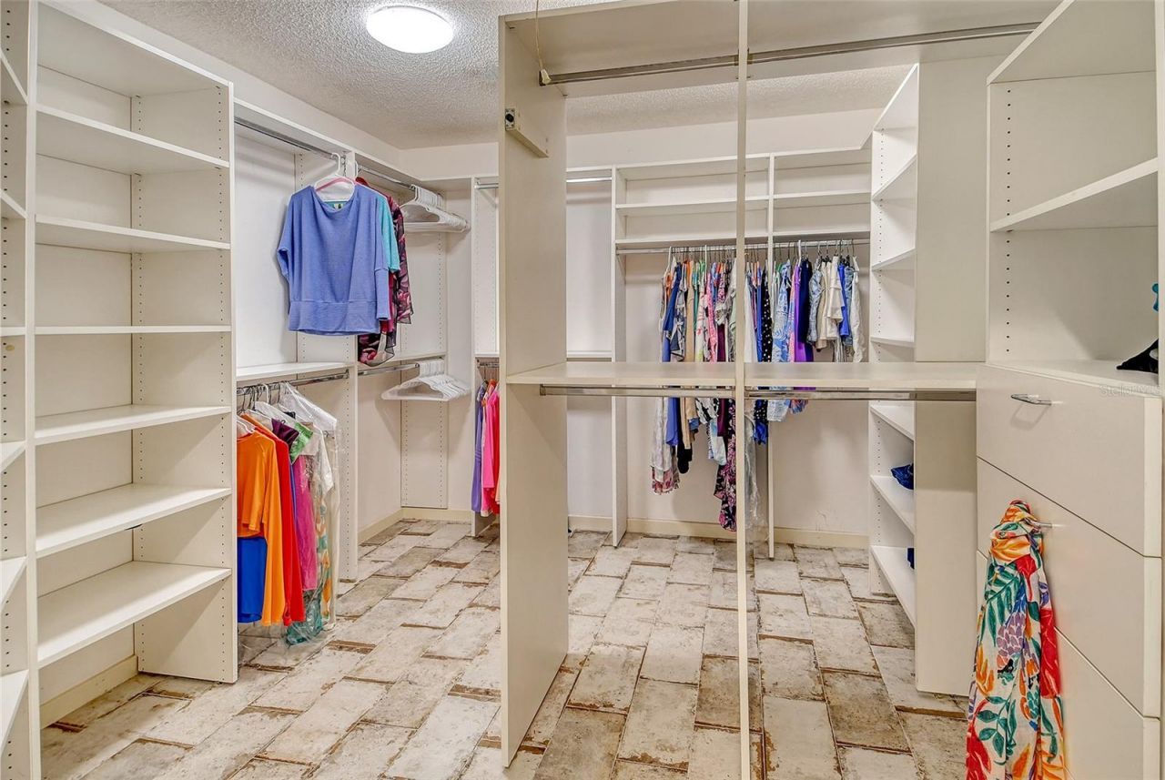 3427 Winding Oaks Drive, Unit 14, Longboat Key, FL 34228 Photo