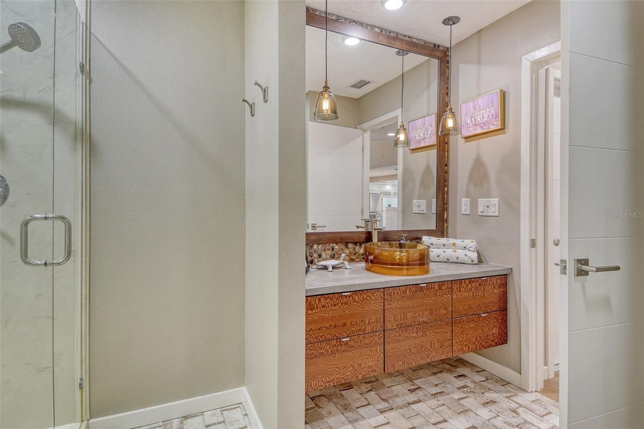 3427 Winding Oaks Drive, Unit 14, Longboat Key, FL 34228 Photo