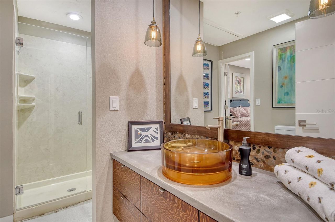 3427 Winding Oaks Drive, Unit 14, Longboat Key, FL 34228 Photo