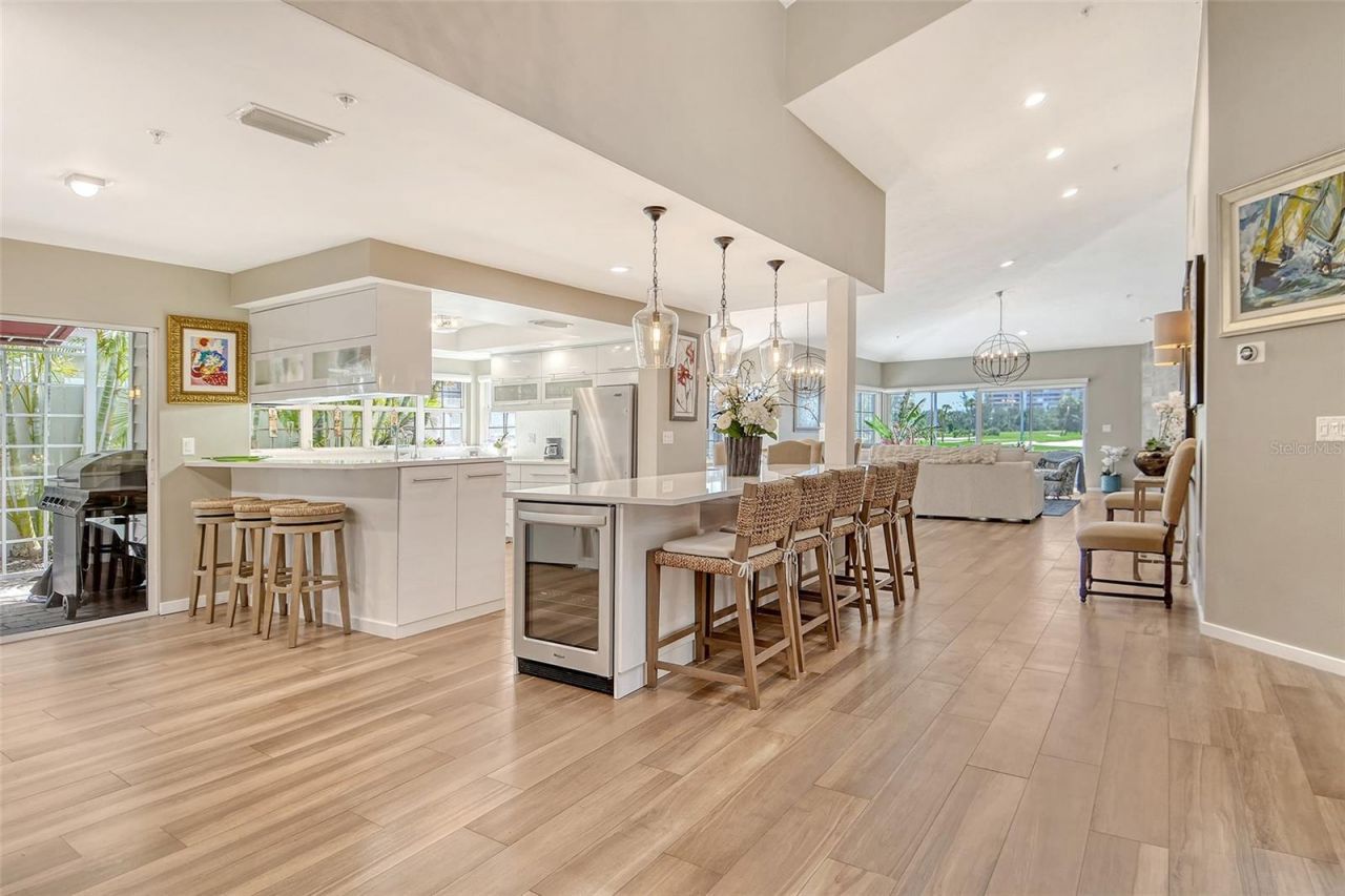 3427 Winding Oaks Drive, Unit 14, Longboat Key, FL 34228 Photo