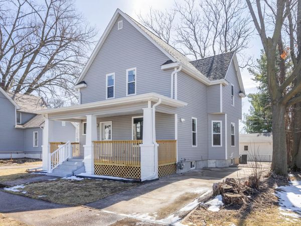 1212 14th Avenue , Moline, IL 61265