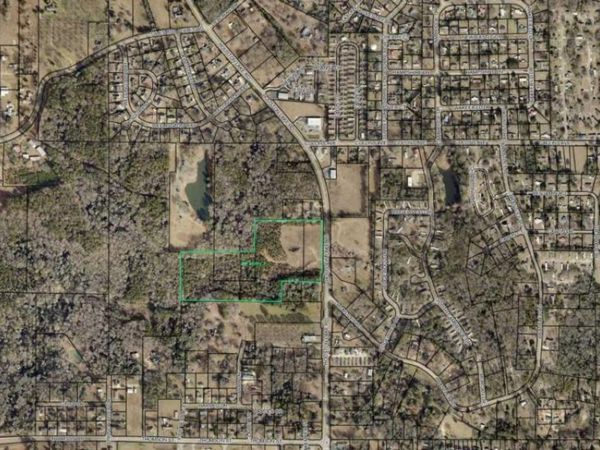 805 Houston Lake Boulevard, Centerville, GA 31028