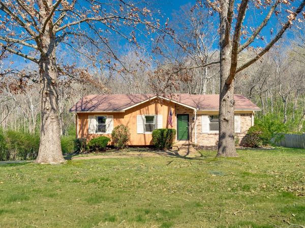 520 Holt Valley Rd , Nashville, TN 37221