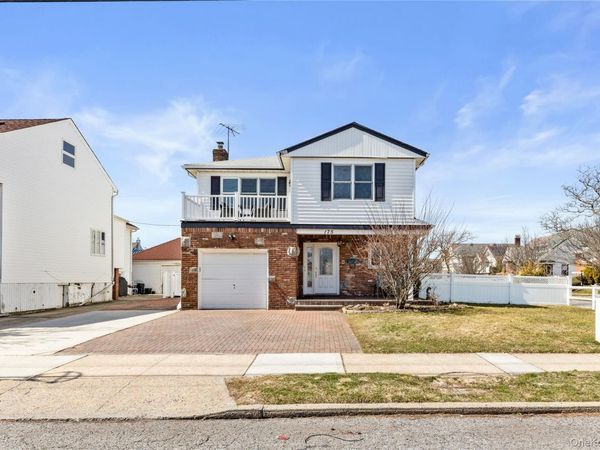 175 Roosevelt Boulevard , Unit Upper, Long Beach, NY 11561