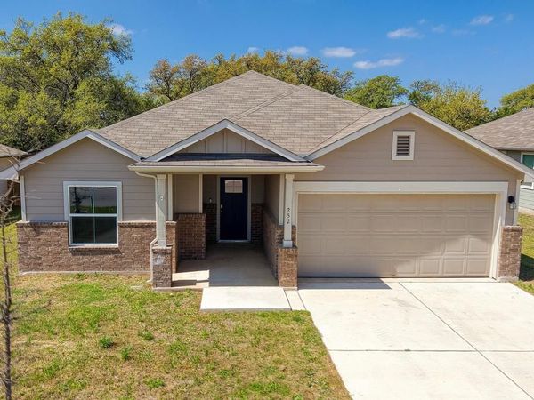 252 Bunting LN, Bertram, TX 78605