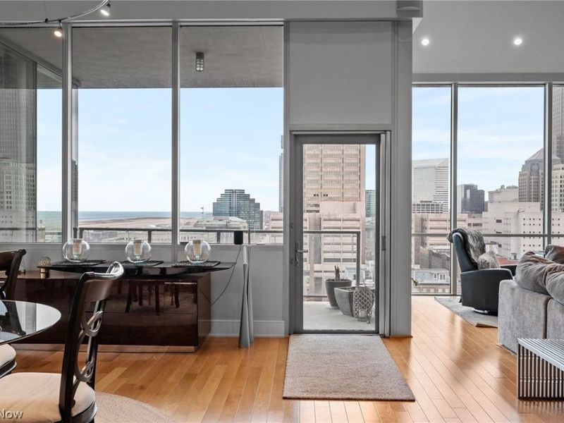 701 W Lakeside Avenue, Unit PH-2A/1302, Cleveland, OH 44113 Photo 17