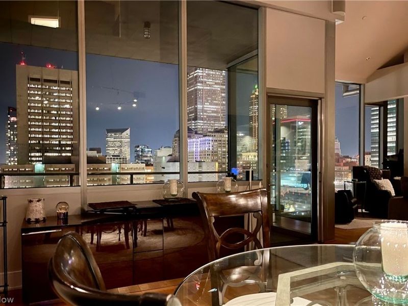 701 W Lakeside Avenue, Unit PH-2A/1302, Cleveland, OH 44113 Photo 5