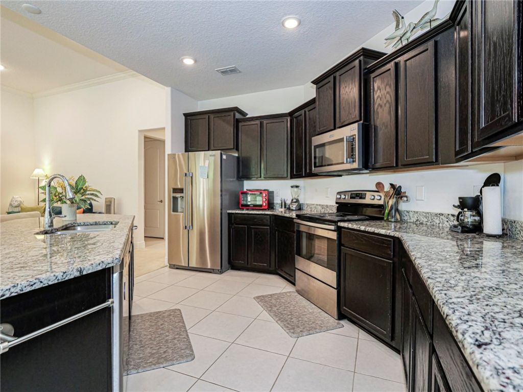 5945 Buttonwood Square, Vero Beach, FL 32966 Photo