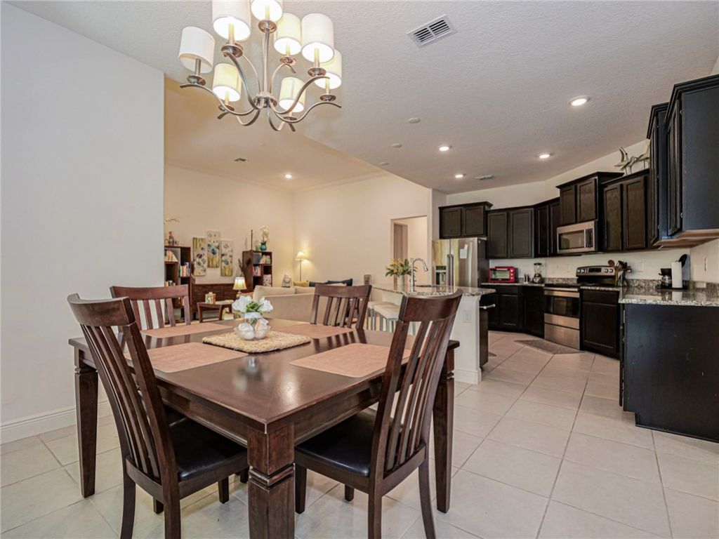 5945 Buttonwood Square, Vero Beach, FL 32966 Photo