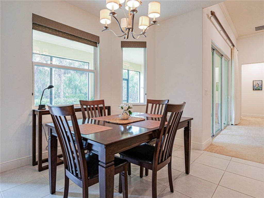 5945 Buttonwood Square, Vero Beach, FL 32966 Photo