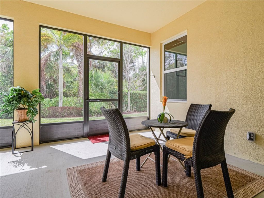 5945 Buttonwood Square, Vero Beach, FL 32966 Photo