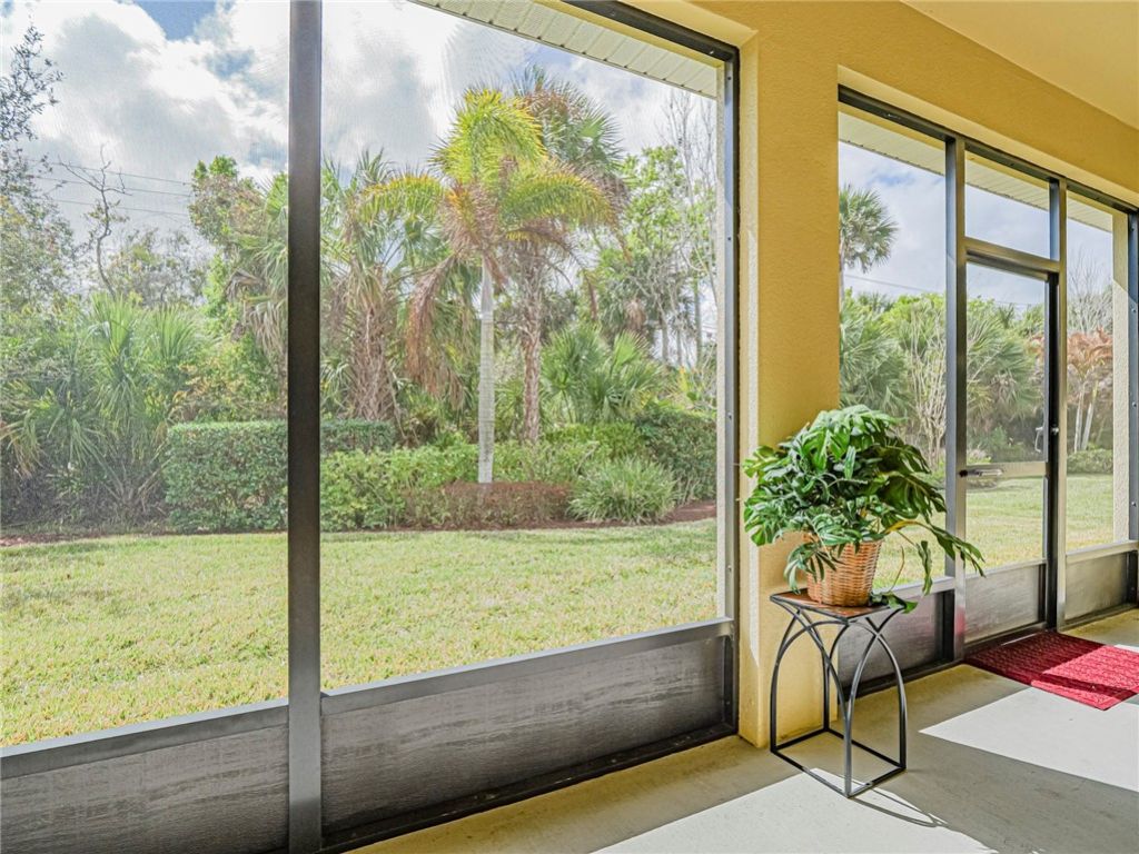 5945 Buttonwood Square, Vero Beach, FL 32966 Photo