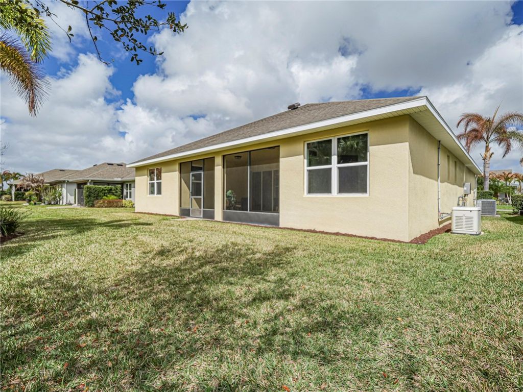 5945 Buttonwood Square, Vero Beach, FL 32966 Photo