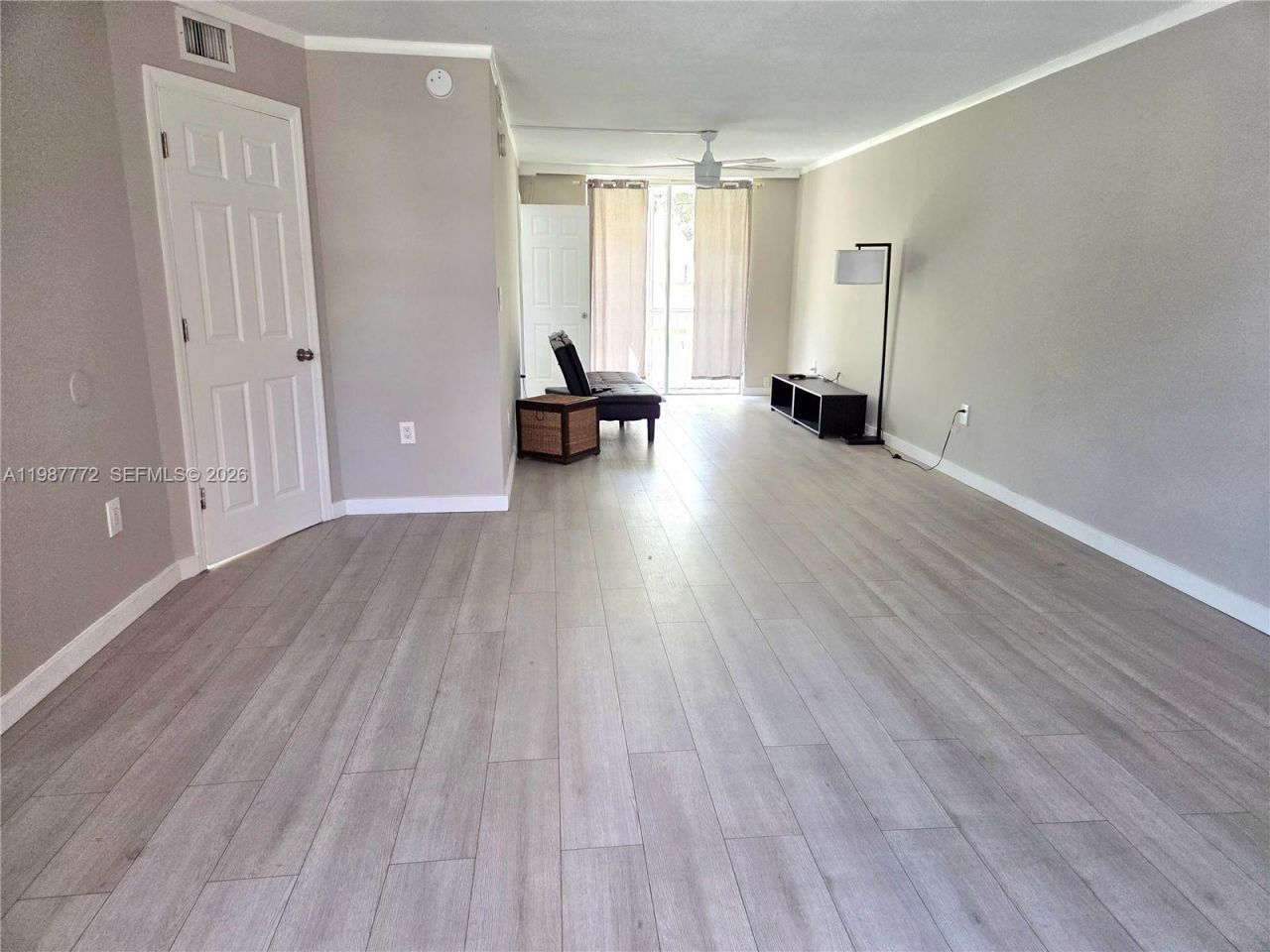 1700 NE 191st St, Unit 100, Miami, FL 33179 Photo