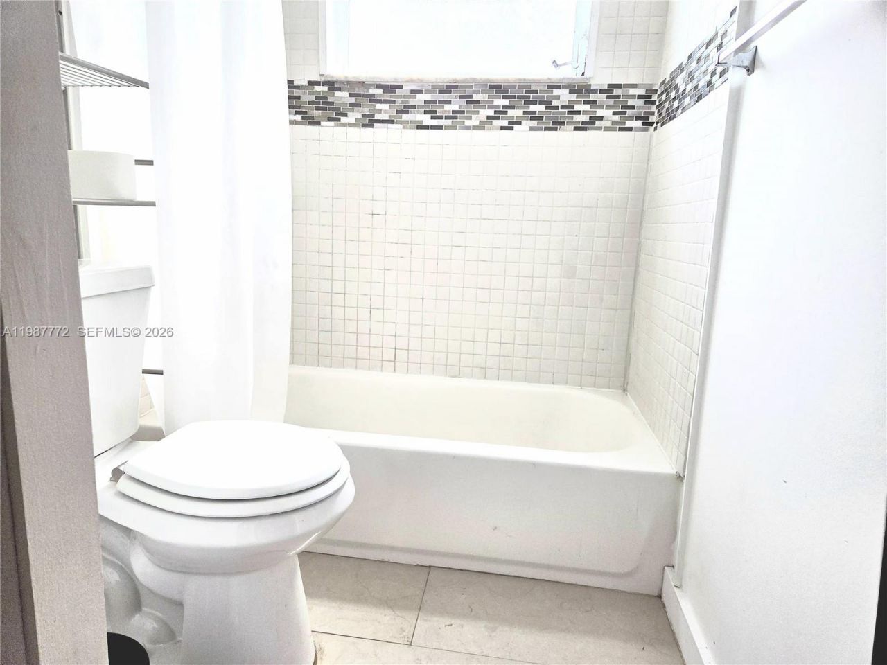 1700 NE 191st St, Unit 100, Miami, FL 33179 Photo