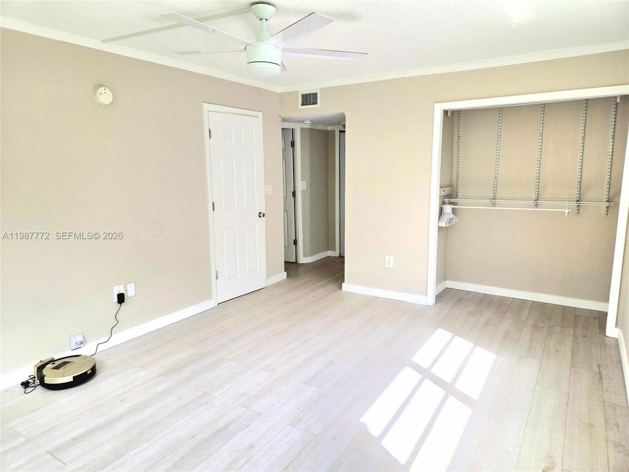 1700 NE 191st St, Unit 100, Miami, FL 33179 Photo