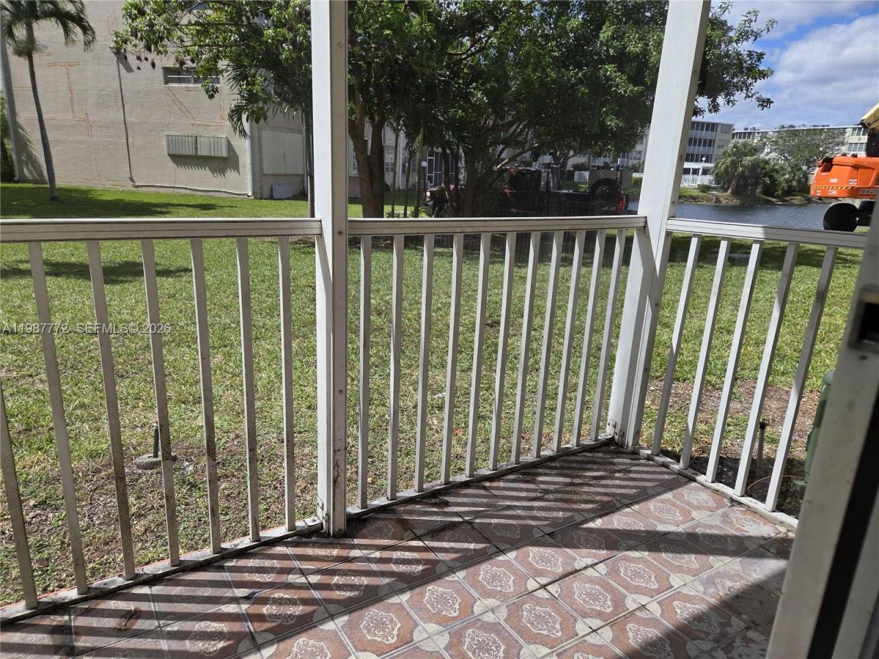 1700 NE 191st St , Unit 100, Miami, FL 33179 Photo