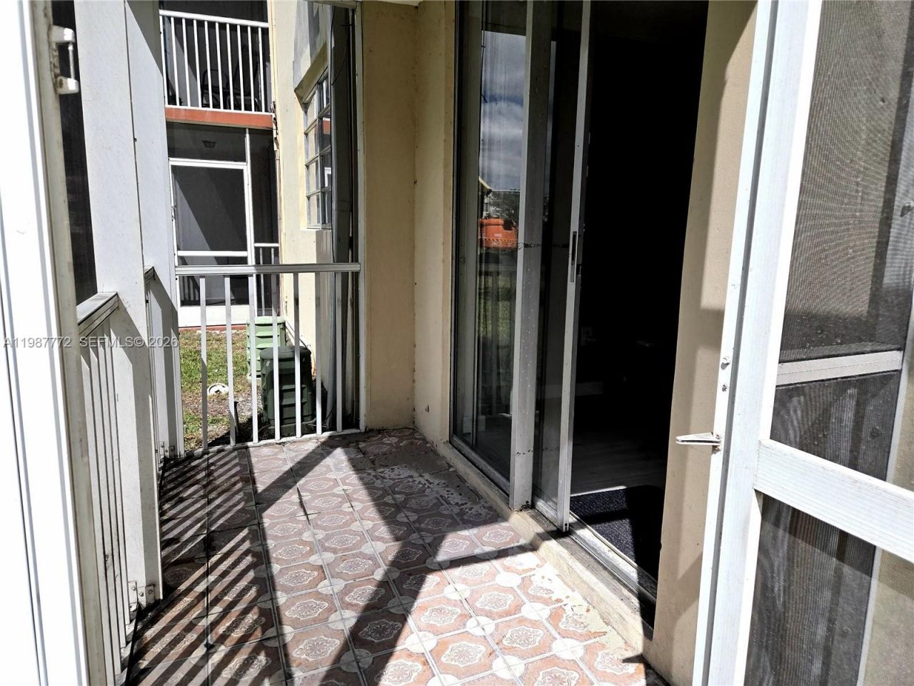 1700 NE 191st St, Unit 100, Miami, FL 33179 Photo