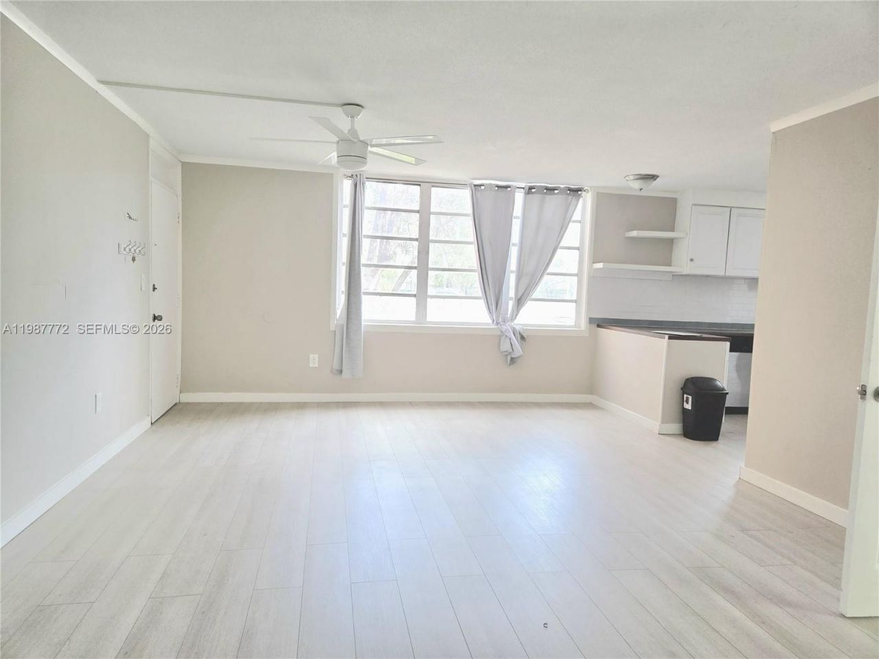 1700 NE 191st St, Unit 100, Miami, FL 33179 Photo