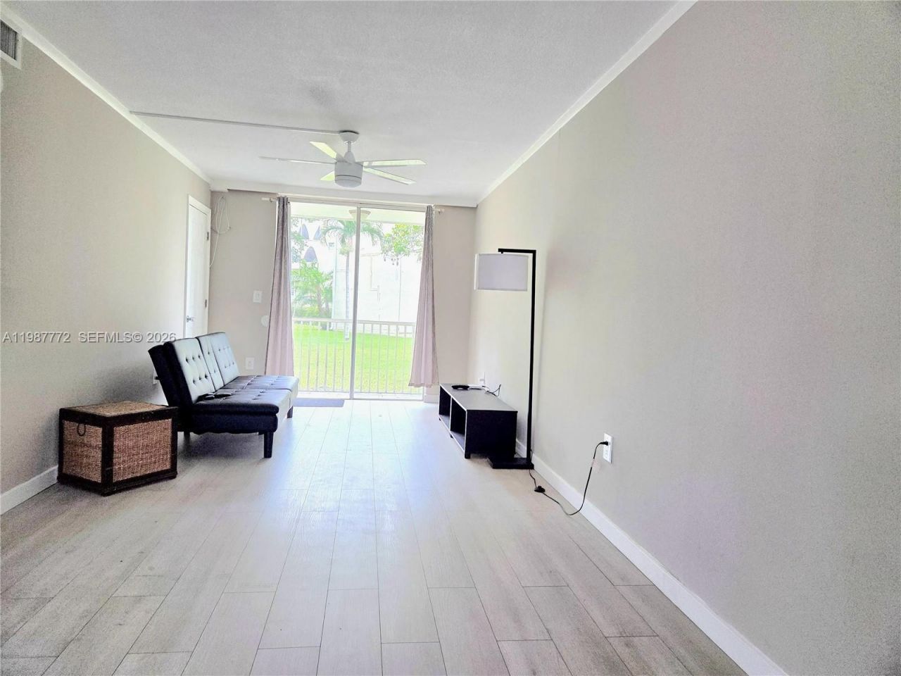 1700 NE 191st St, Unit 100, Miami, FL 33179 Photo