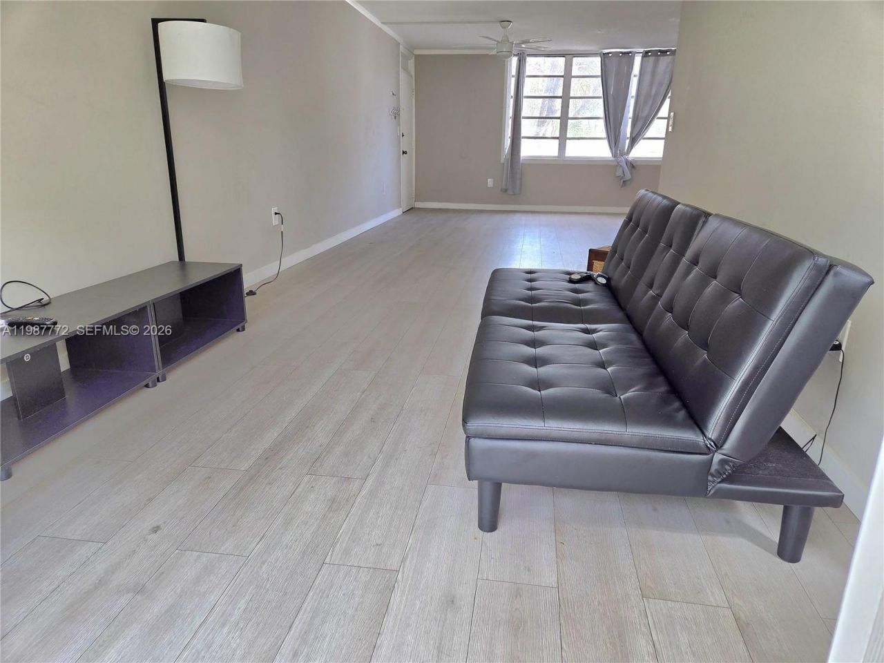 1700 NE 191st St , Unit 100, Miami, FL 33179 Photo