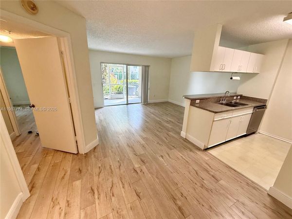 410 S Park Rd , Unit 1-105, Hollywood, FL 33021