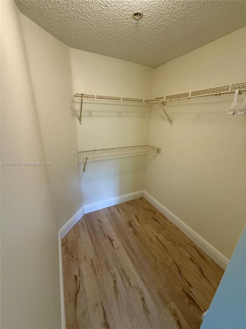 410 S Park Rd , Unit 1-105, Hollywood, FL 33021 Photo