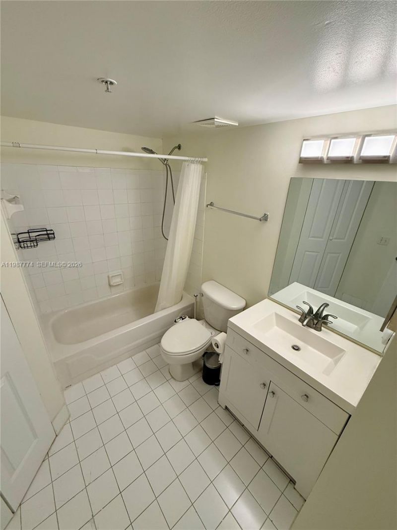 410 S Park Rd , Unit 1-105, Hollywood, FL 33021 Photo