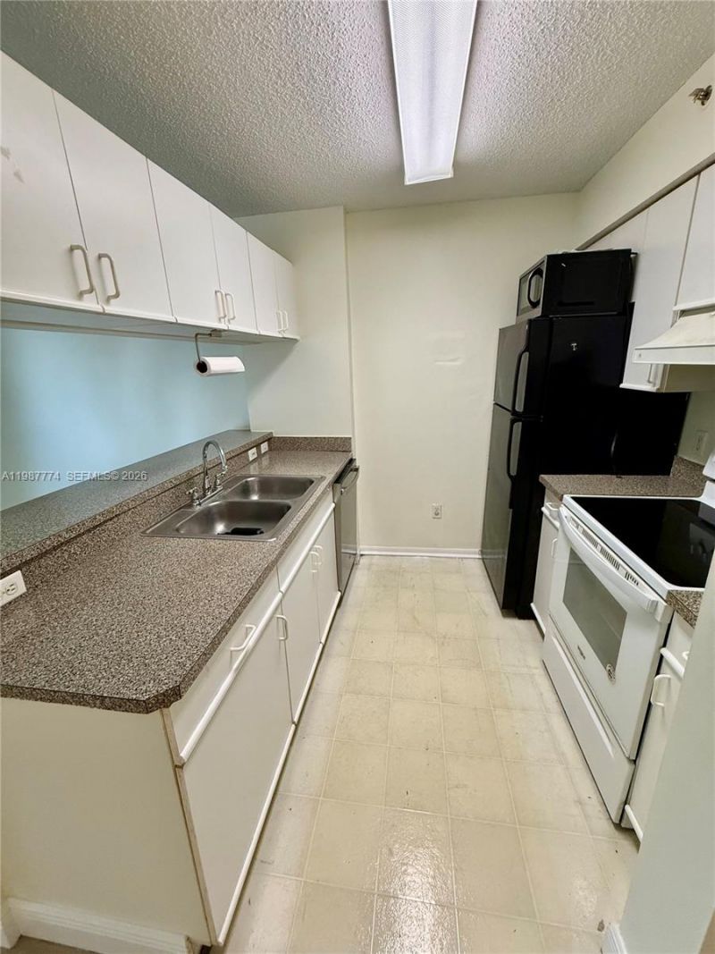 410 S Park Rd , Unit 1-105, Hollywood, FL 33021 Photo