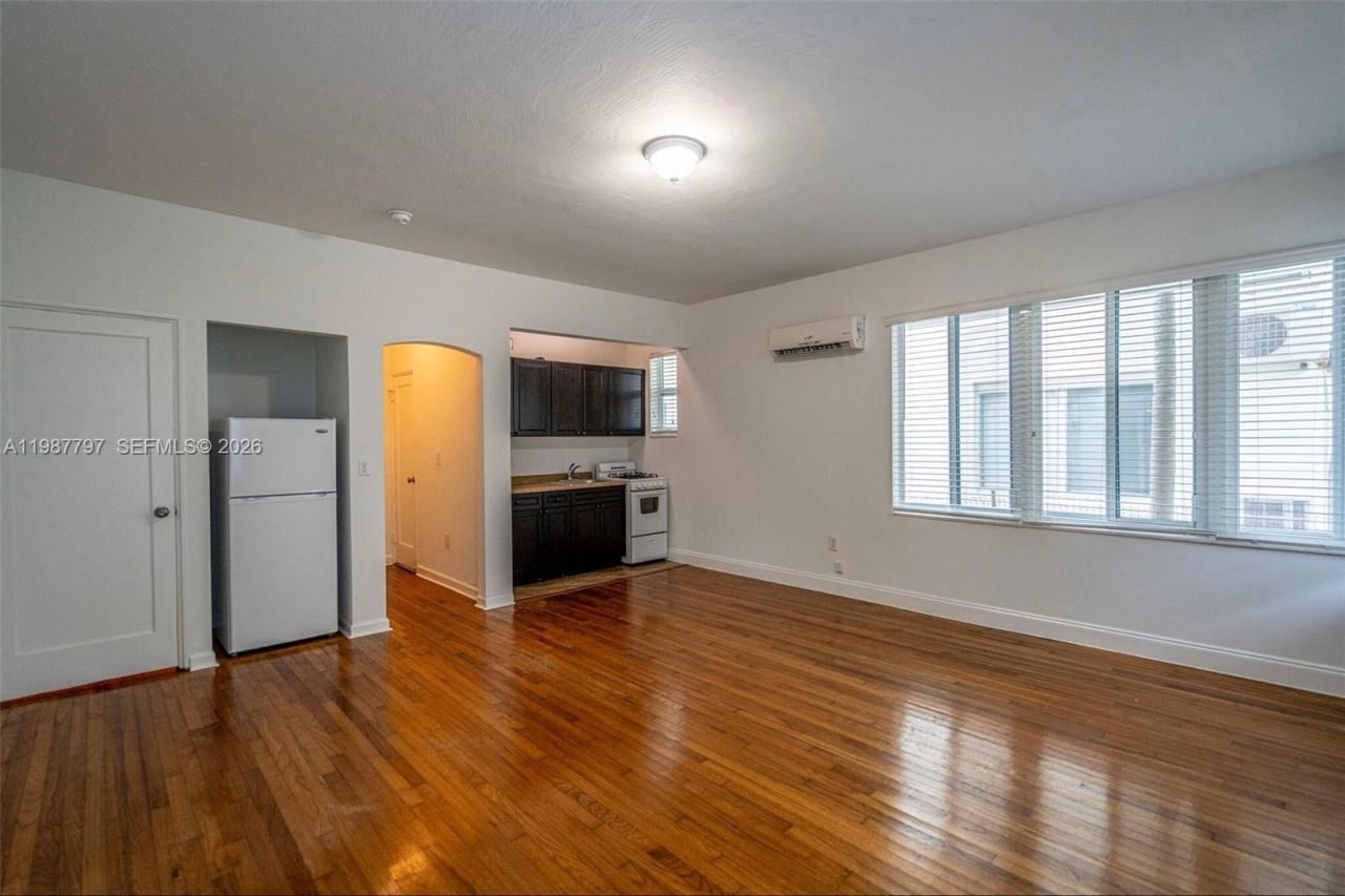 7936 Harding Ave , Unit 5, Miami Beach, FL 33141 Photo