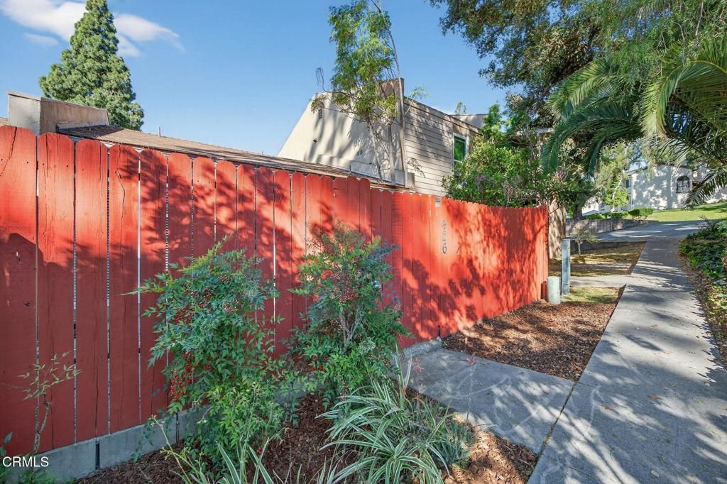 426 N Palm Avenue, Santa Paula, CA 93060 Main Photo