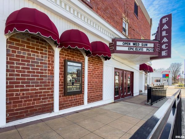 122 W MAIN Street, Elmwood, IL 61529