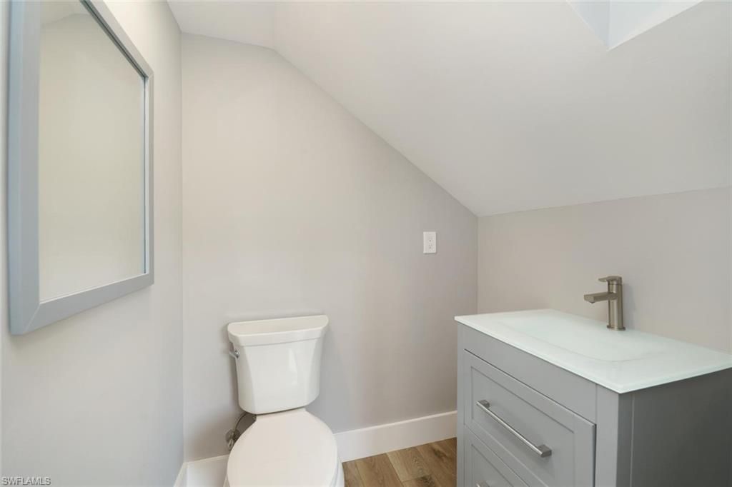 1130 5th St S, Unit B, Naples, FL 34102 Photo