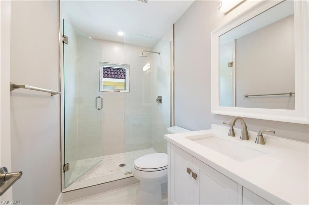 1130 5th St S, Unit B, Naples, FL 34102 Photo