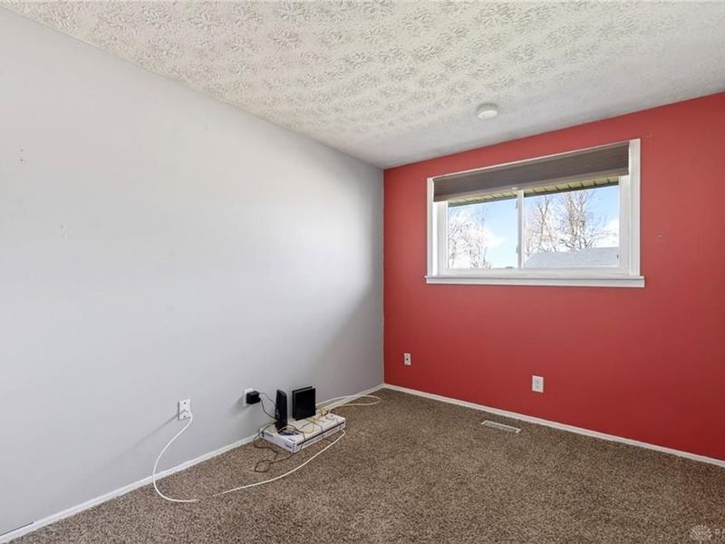 6570 Highbury Road, Dayton, OH 45424 Photo 9