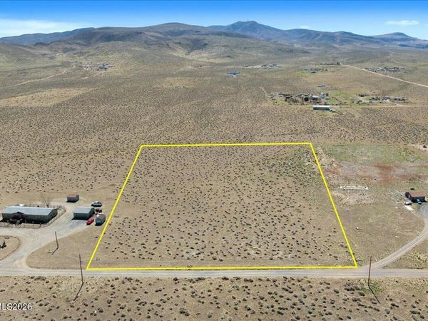 4285 Dayton Avenue, Silver Springs, NV 89429