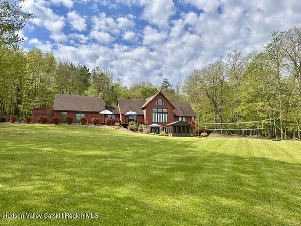 65 Johnny Cake Hill Road, Petersburgh, NY 12138